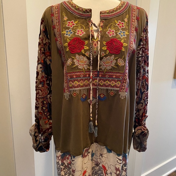 John Mark Tops - John Mark, Dillard’s version of Johnny Was, size L NWOT, never worn tunic.
